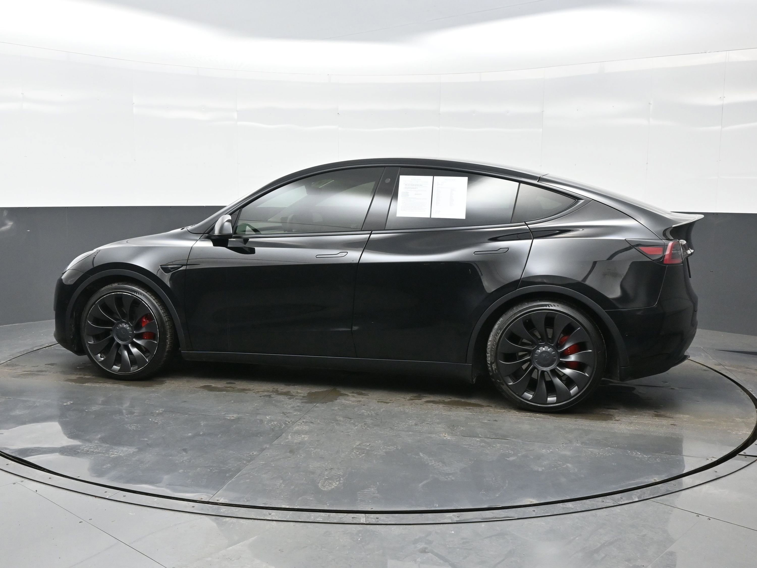 Used 2022 Tesla Model Y Performance image 3