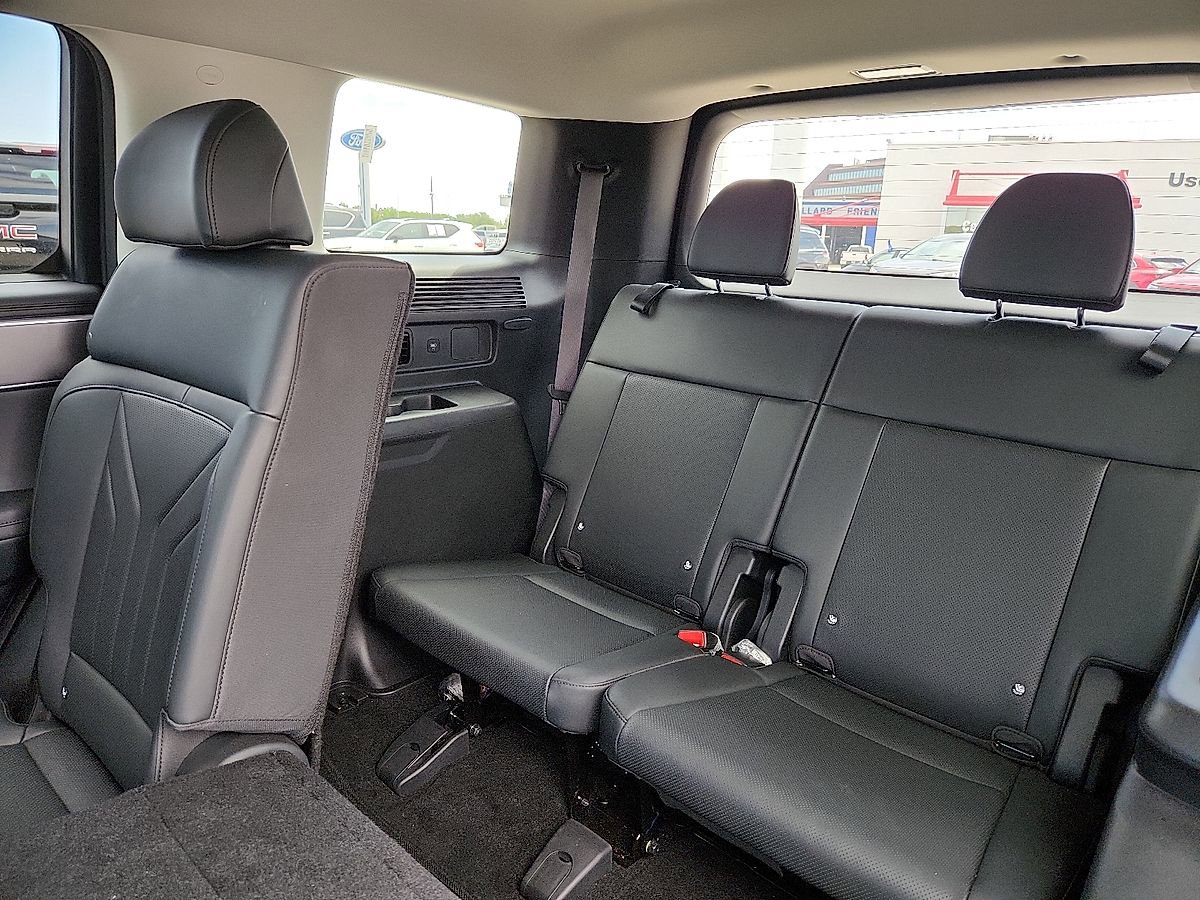 Used 2026 Hyundai Santa Fe SEL FWD image 5