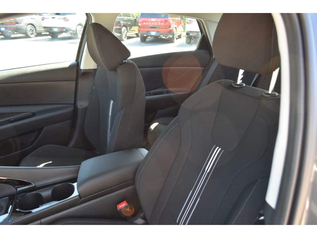 New 2025 Hyundai Elantra Blue image 28