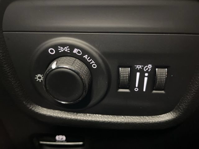 New 2026 Jeep Grand Cherokee Altitude AWD/4WD image 40
