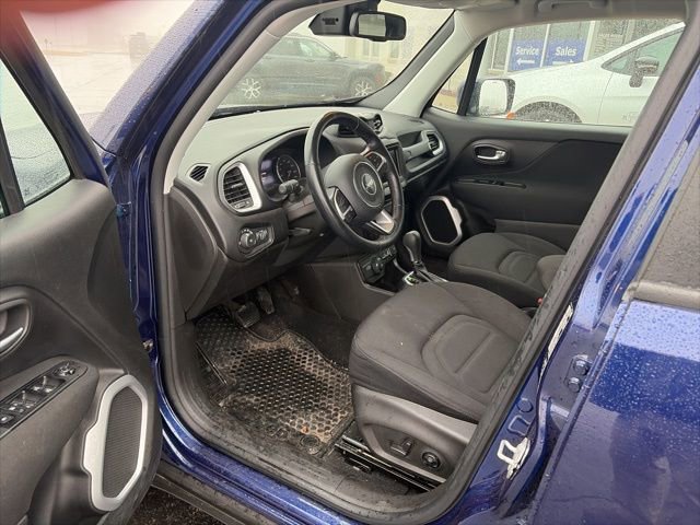 Used 2021 Jeep Renegade Latitude w/ Convenience Group image 4