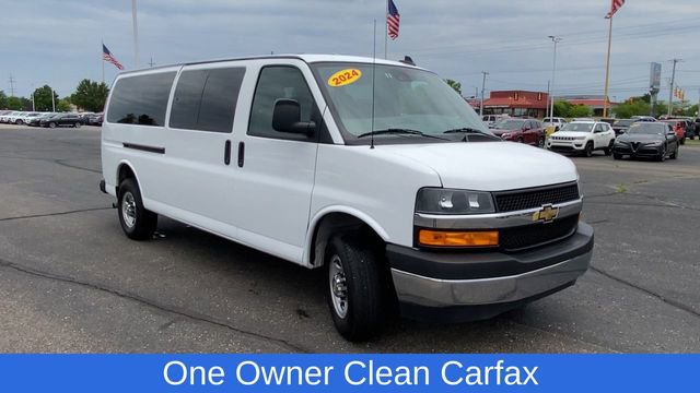 Certified 2024 Chevrolet Express 3500 LT w/ LT Preferred Equipment Group RWD image 2