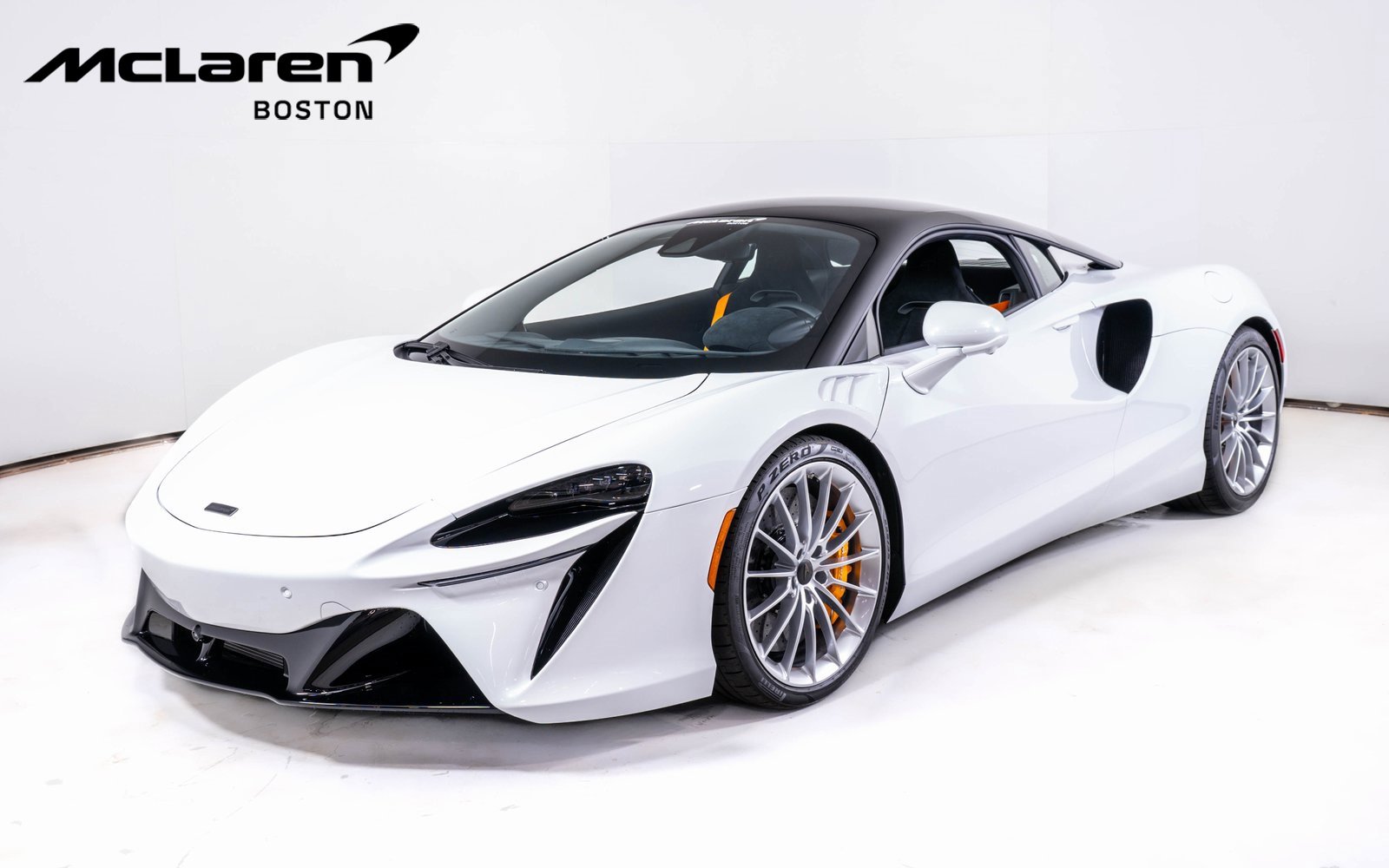 New 2026 McLaren Artura image 1