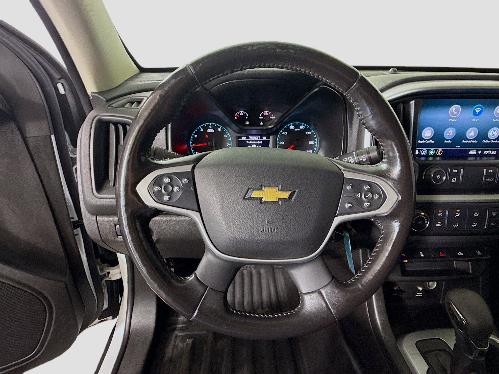 Used 2022 Chevrolet Colorado LT w/ Fleet Safety Package image 13