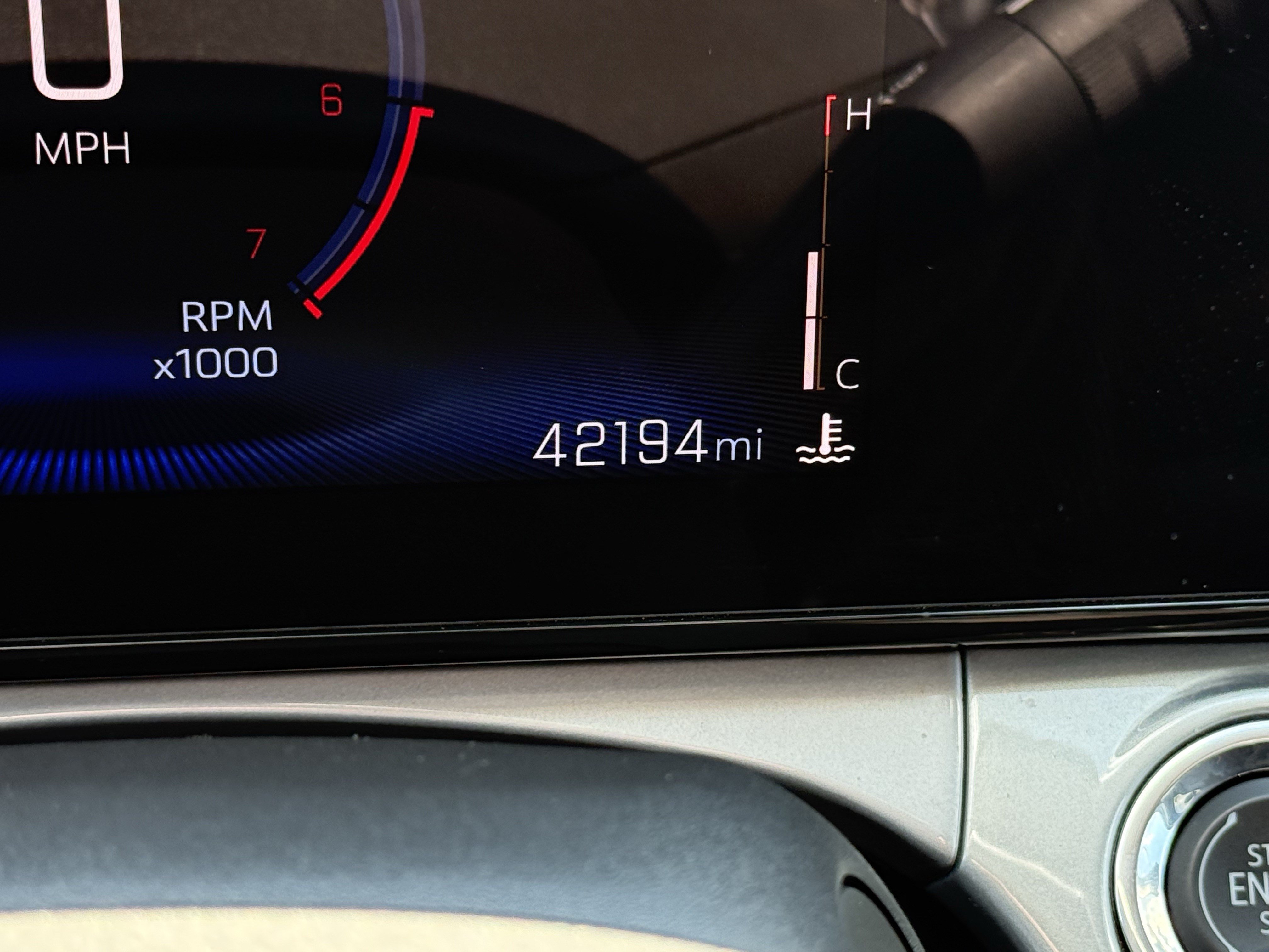 Used 2025 Chevrolet Trax LT w/ LT Convenience Package FWD image 20