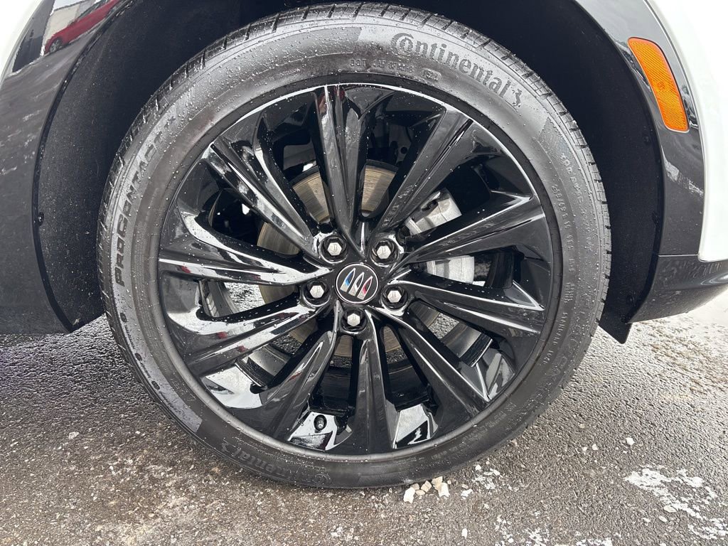 Used 2025 Buick Envista Sport Touring w/ Experience Buick Package image 9