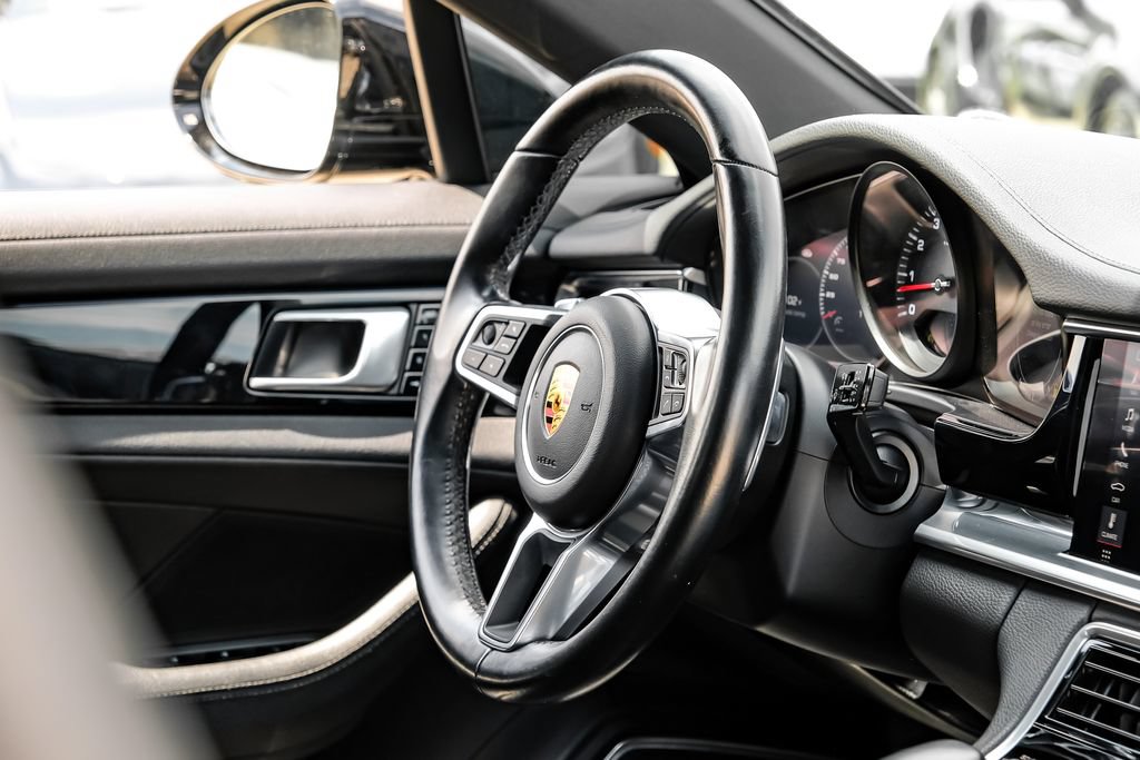Used 2018 Porsche Panamera 4 AWD/4WD image 11