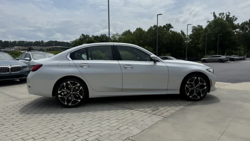 Used 2025 BMW 330i xDrive Sedan w/ Convenience Package AWD/4WD image 7