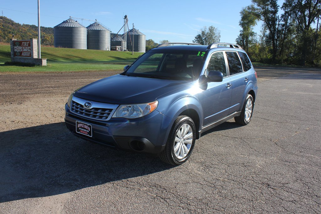 Used 2012 Subaru Forester 2.5X Premium w/ Popular Pkg 2