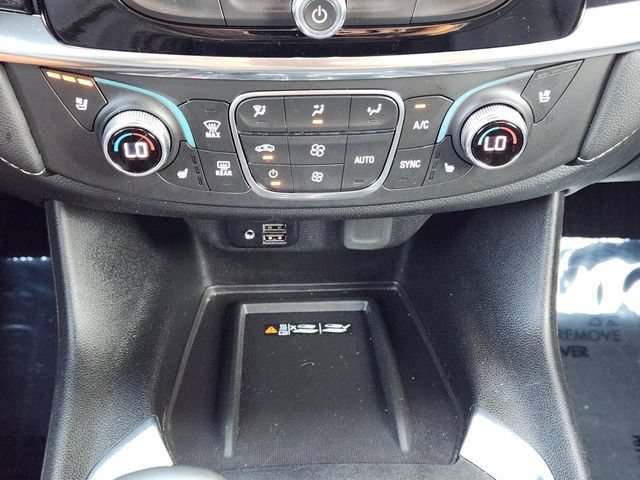 Used 2023 Chevrolet Traverse Premier AWD/4WD image 21