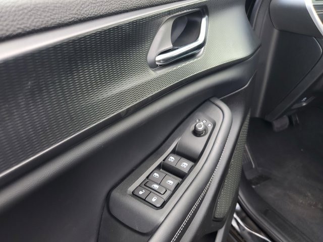 New 2024 Jeep Grand Cherokee L Altitude RWD image 10