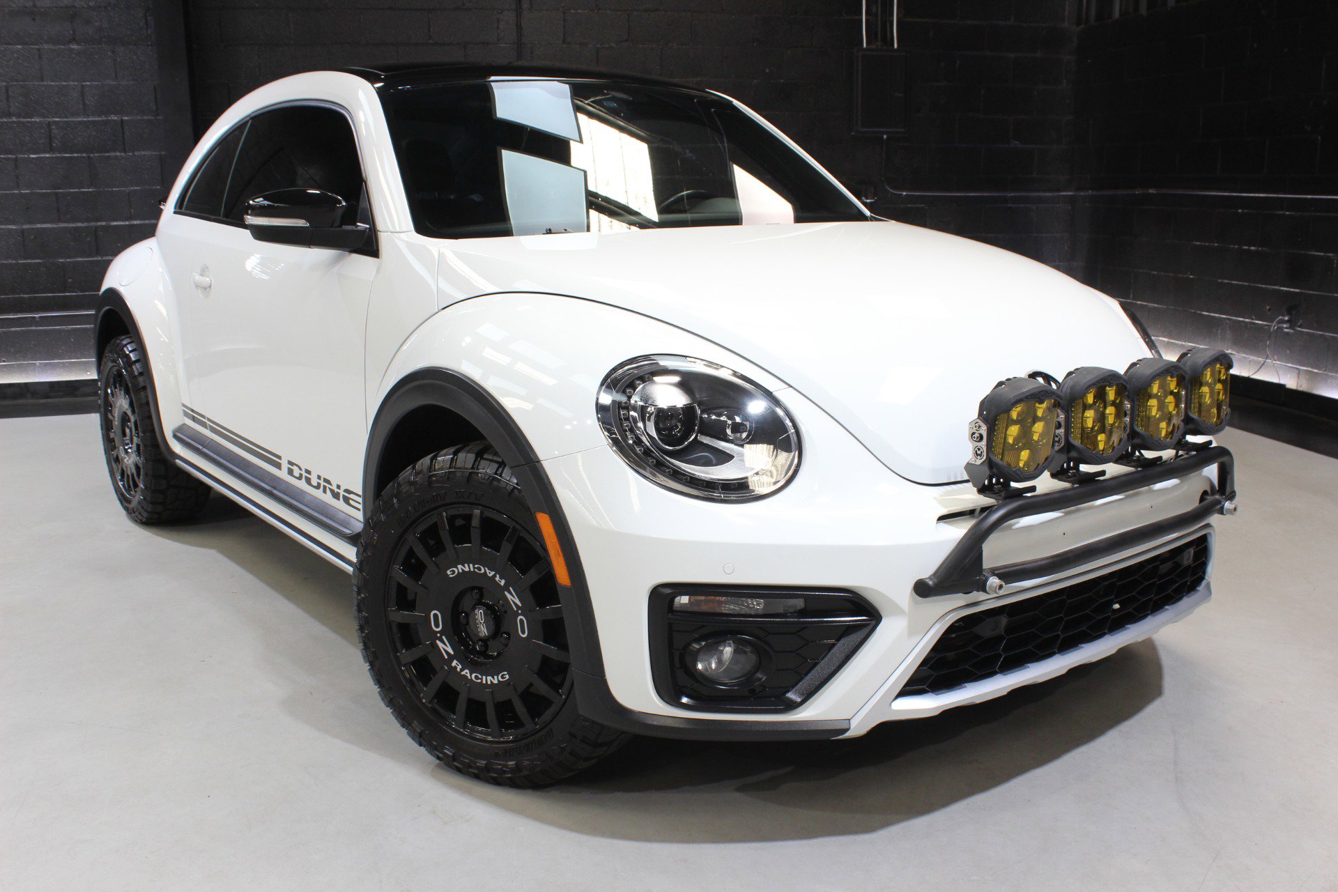 Used 2017 Volkswagen Beetle 1.8T Dune w/ Dune Technology Package FWD image 12