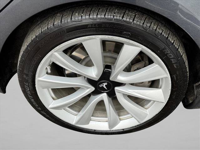 Used 2018 Tesla Model 3 Long Range RWD image 10