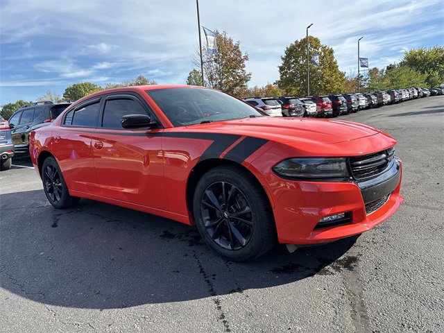 Used 2020 Dodge Charger SXT w/ Blacktop Package image 13