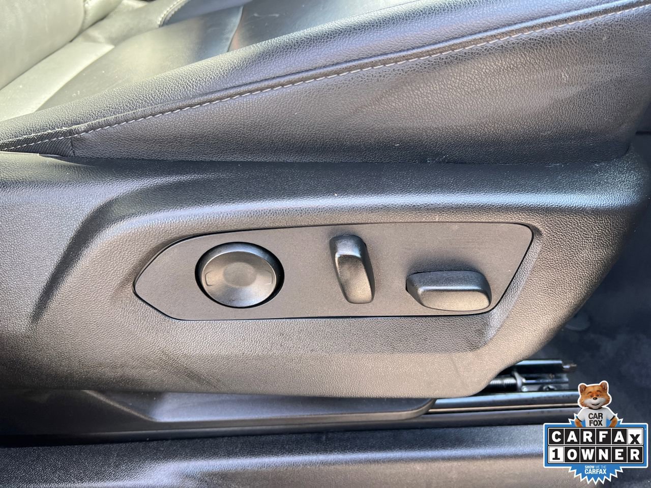 Used 2024 Chevrolet Suburban LT image 17