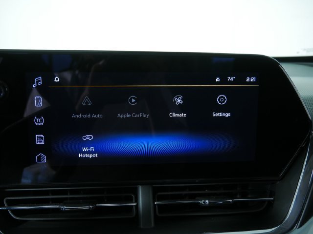 Used 2025 Chevrolet Trax LT FWD image 29