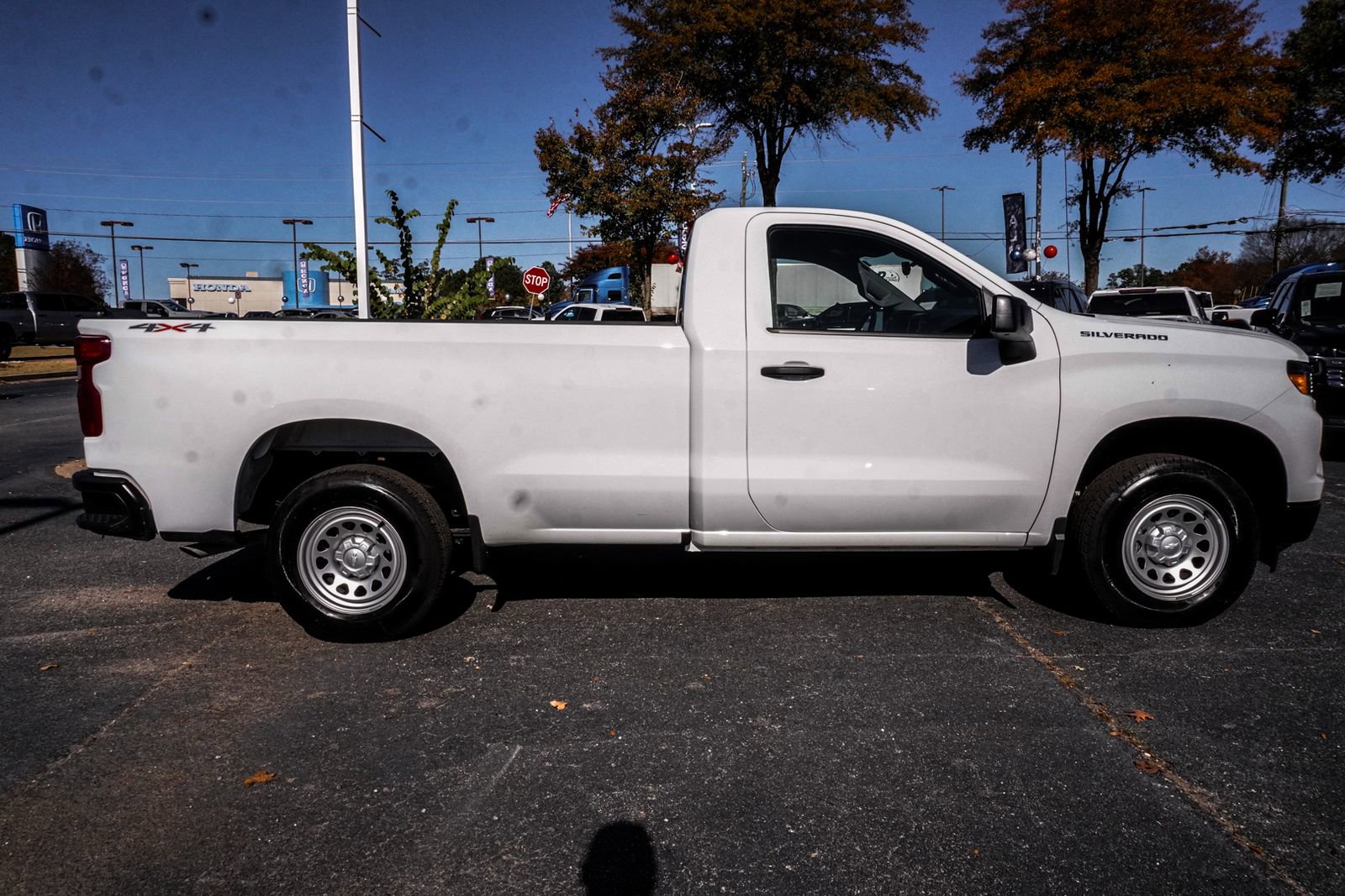 New 2025 Chevrolet Silverado 1500 W/T image 8