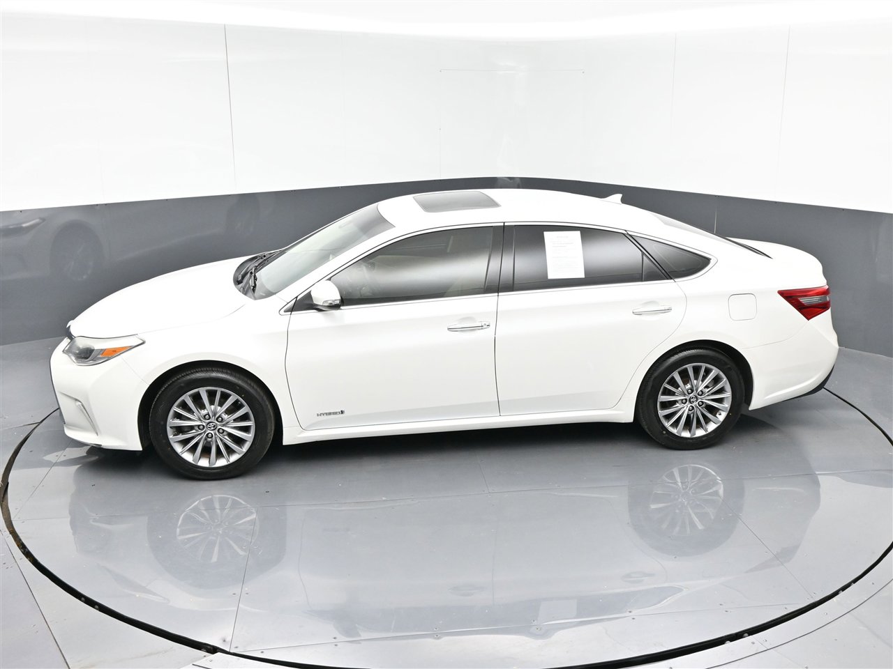 Used 2016 Toyota Avalon Limited image 28