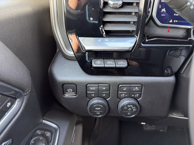 New 2026 Chevrolet Silverado 1500 High Country image 15