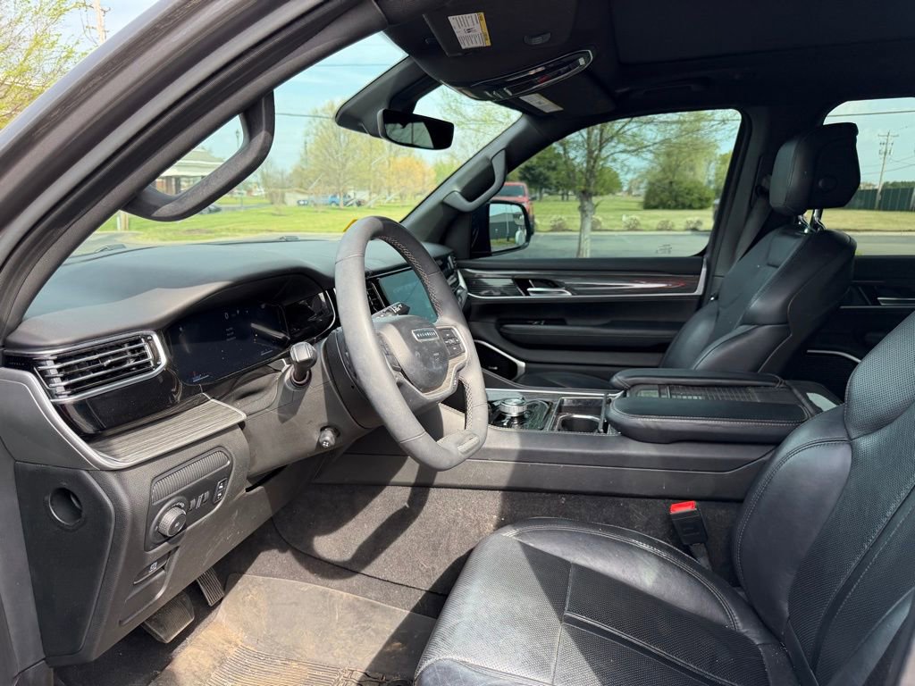 Used 2022 Jeep Wagoneer Series III w/ Premium Group I image 12