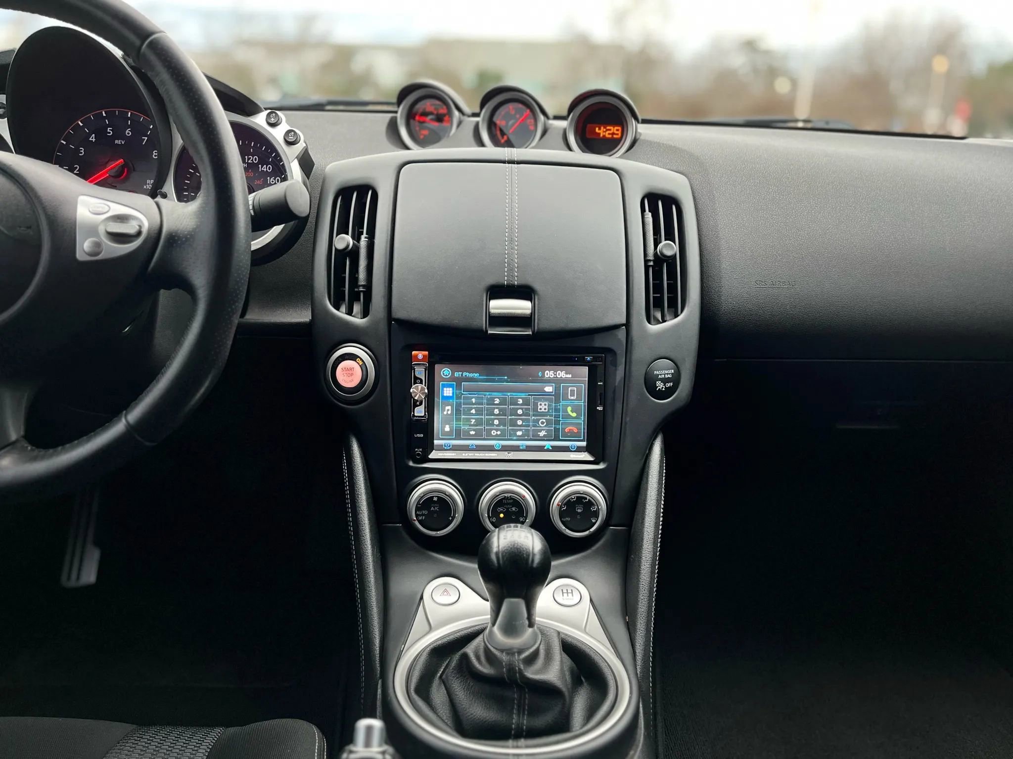 Used 2013 Nissan 370Z Touring w/ Sport Pkg image 15