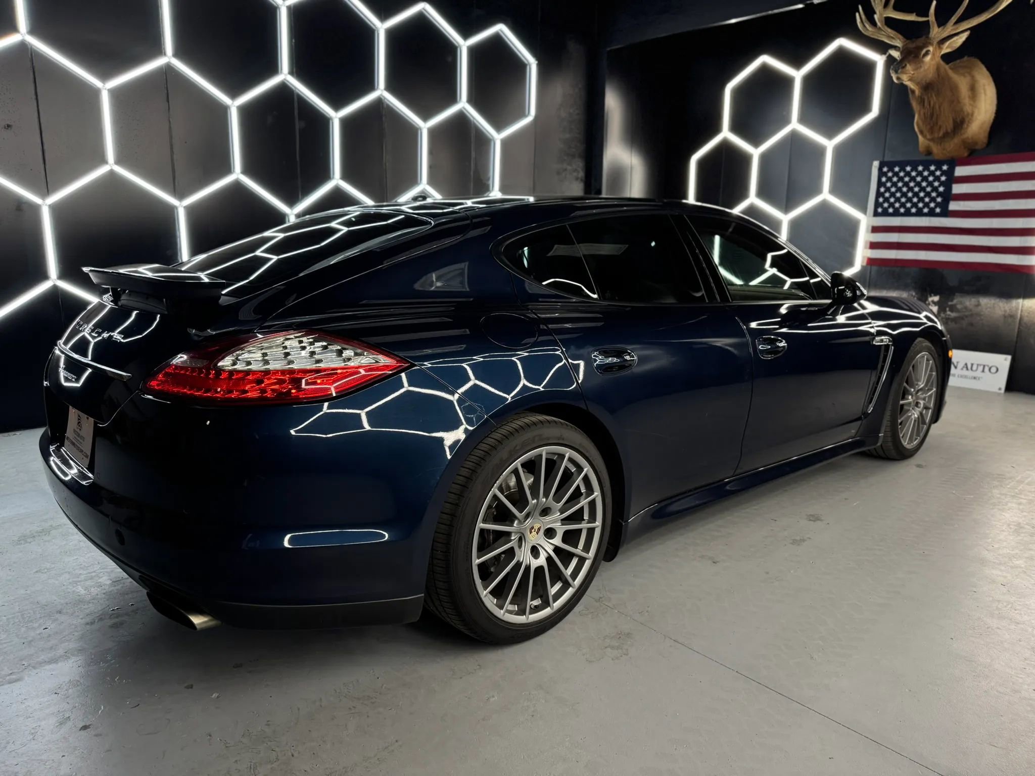 Used 2013 Porsche Panamera 4 Platinum Edition image 6