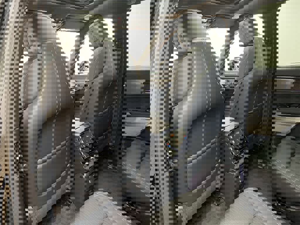 Certified 2026 Cadillac Vistiq Sport image 16