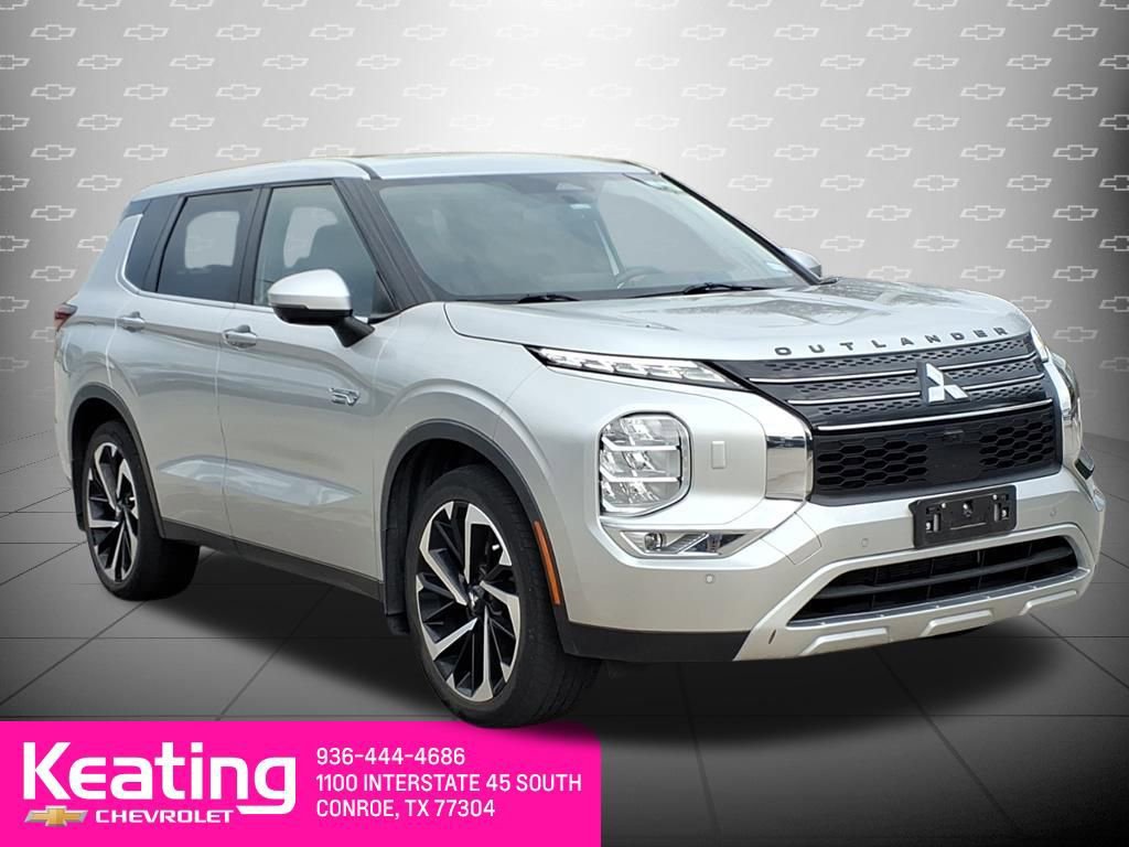 Used 2023 Mitsubishi Outlander SE image 3