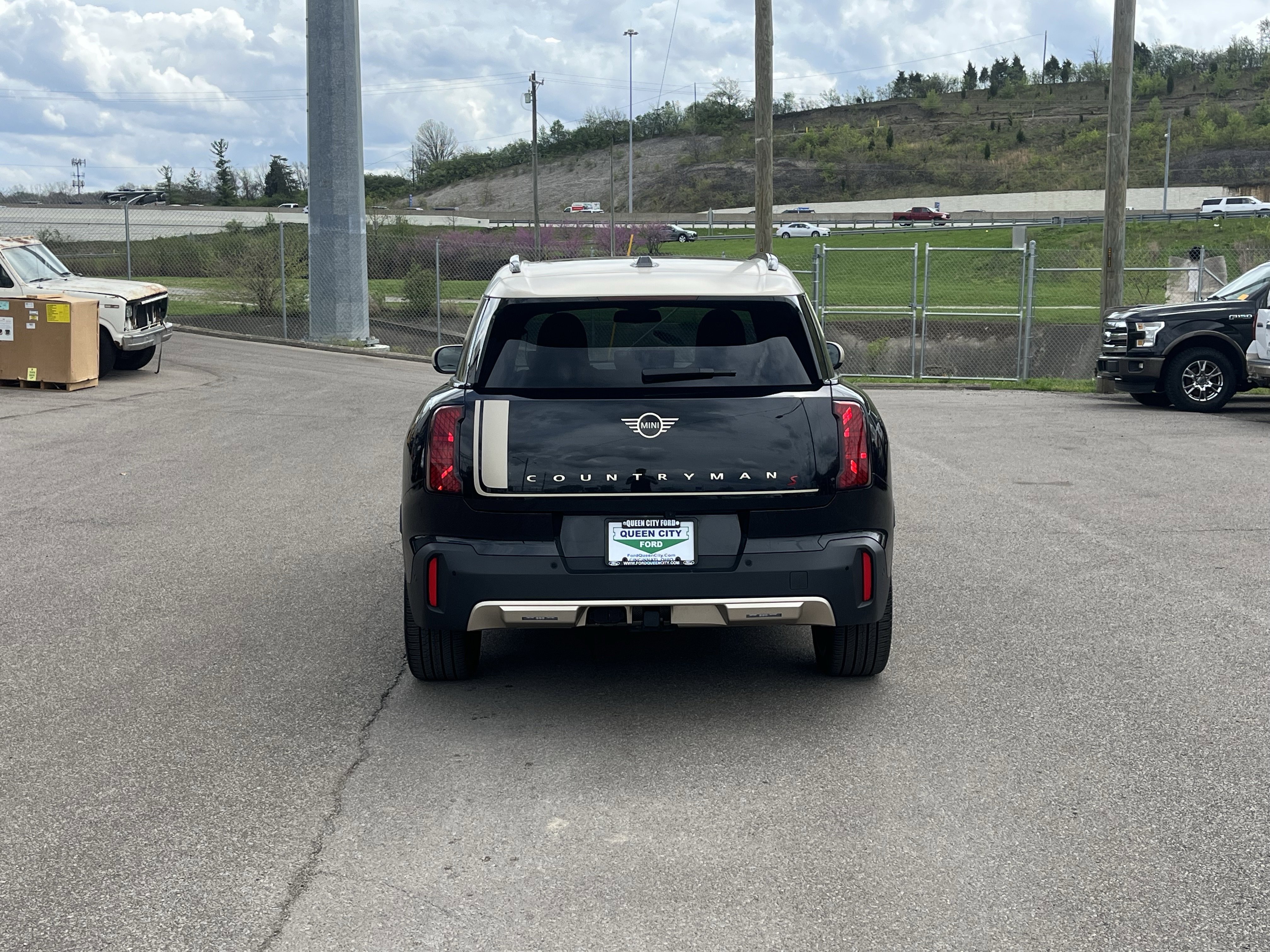 Used 2025 MINI Cooper Countryman S w/ Comfort Package Max image 6