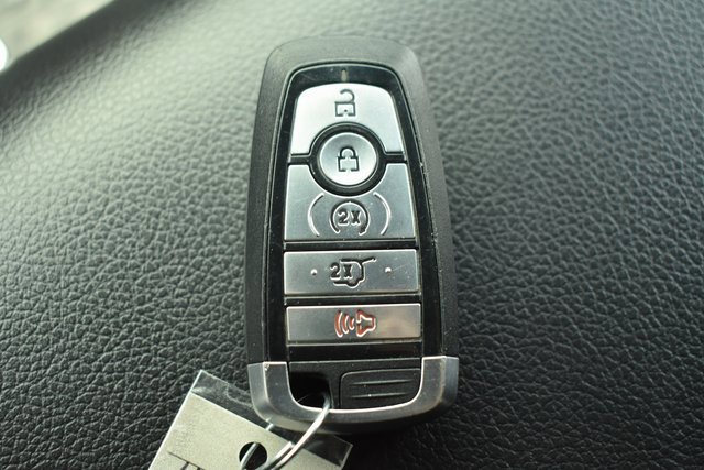 Used 2021 Ford Expedition Limited image 39