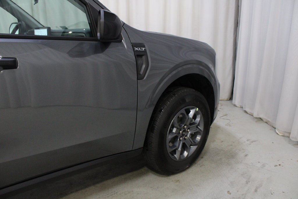 New 2026 Ford Maverick XLT w/ XLT Luxury Package FWD image 27