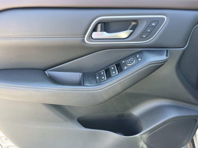 Used 2021 Nissan Rogue SL FWD image 30