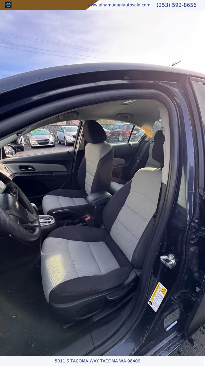 Used 2015 Chevrolet Cruze LS image 9