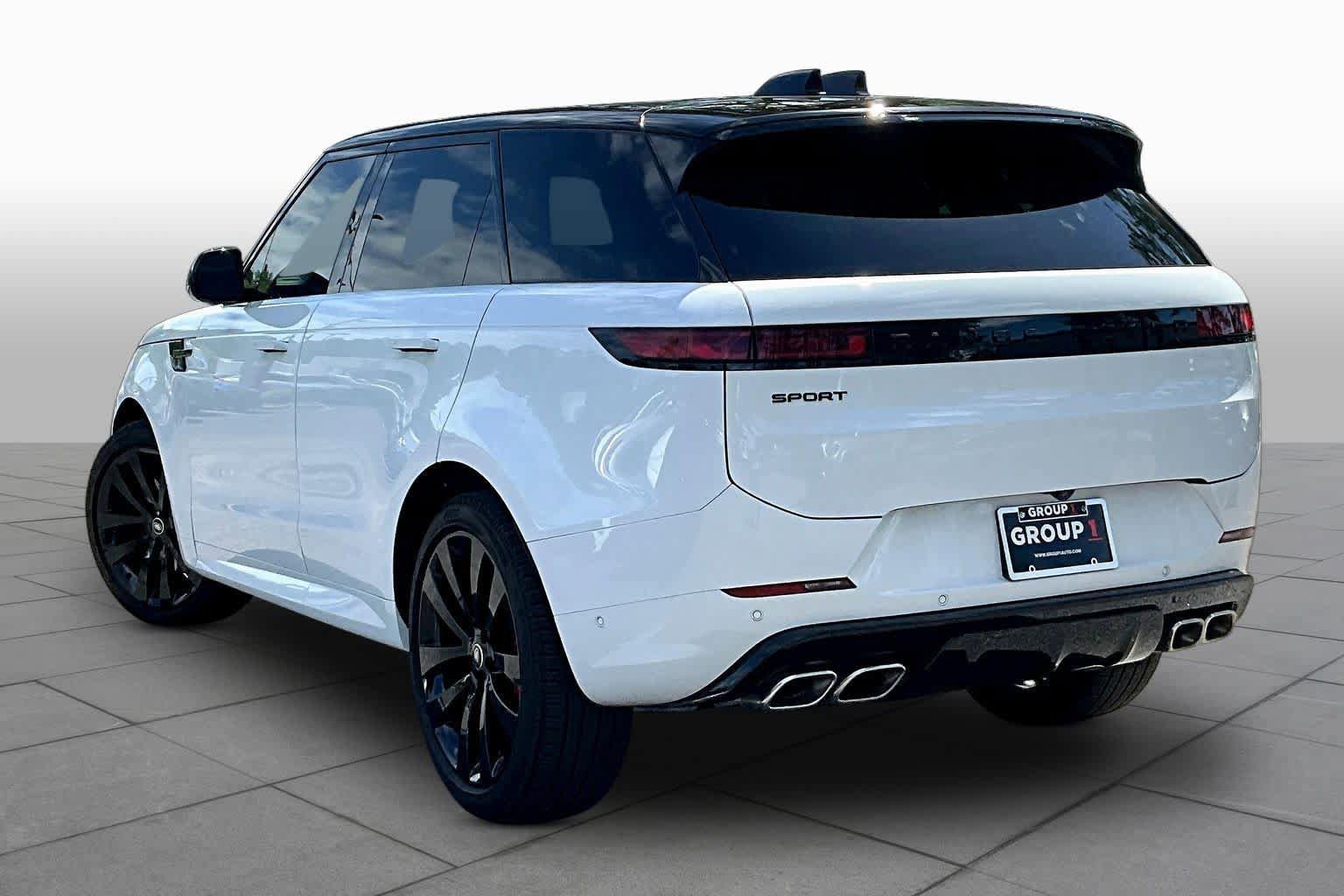 Used 2025 Land Rover Range Rover Sport Dynamic SE image 11