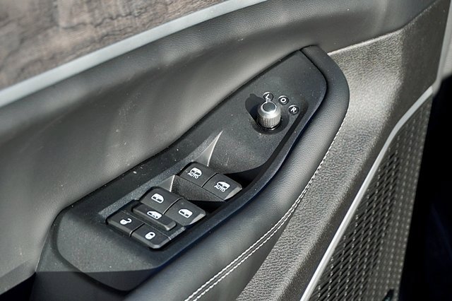 New 2023 Jeep Grand Cherokee Limited 4xe image 30