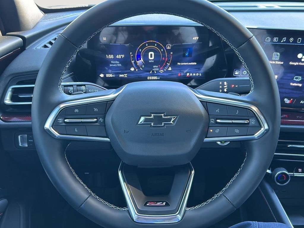 Used 2024 Chevrolet Traverse Z71 image 13
