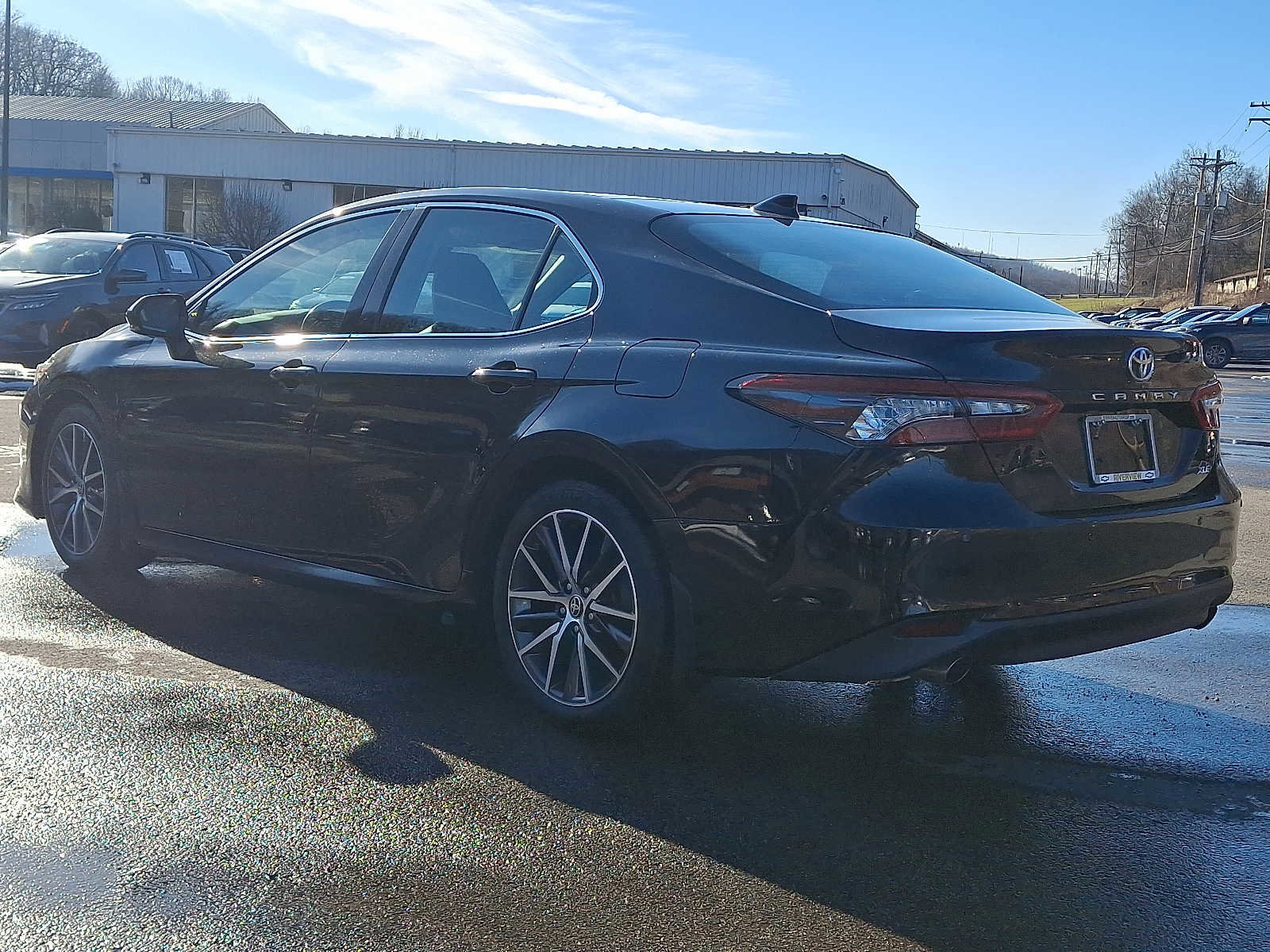 Used 2021 Toyota Camry XLE w/ Navigation Package image 5