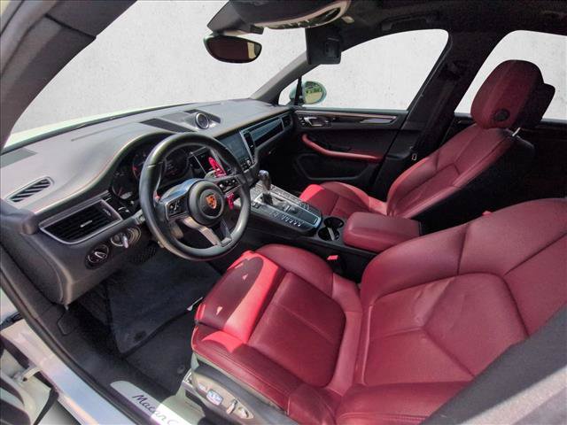 Used 2017 Porsche Macan GTS AWD/4WD image 10