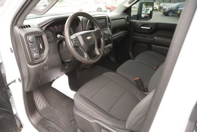 Used 2021 Chevrolet Silverado 2500 Custom w/ Custom Value Package image 8