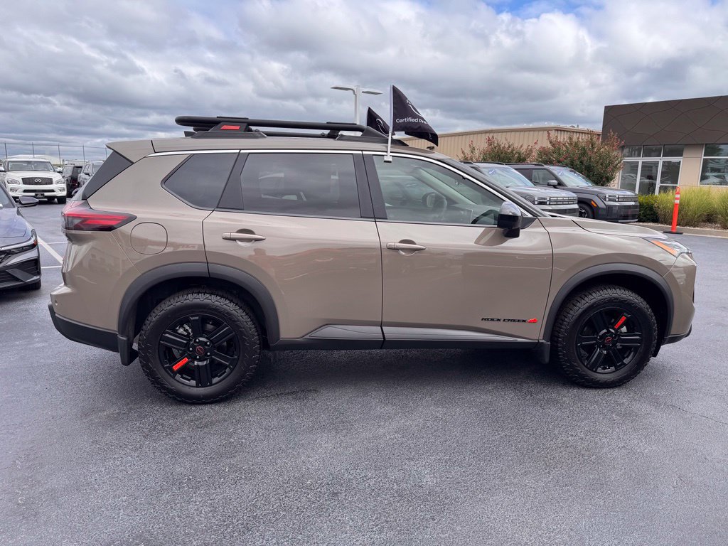 Used 2026 Nissan Rogue SV AWD/4WD image 6