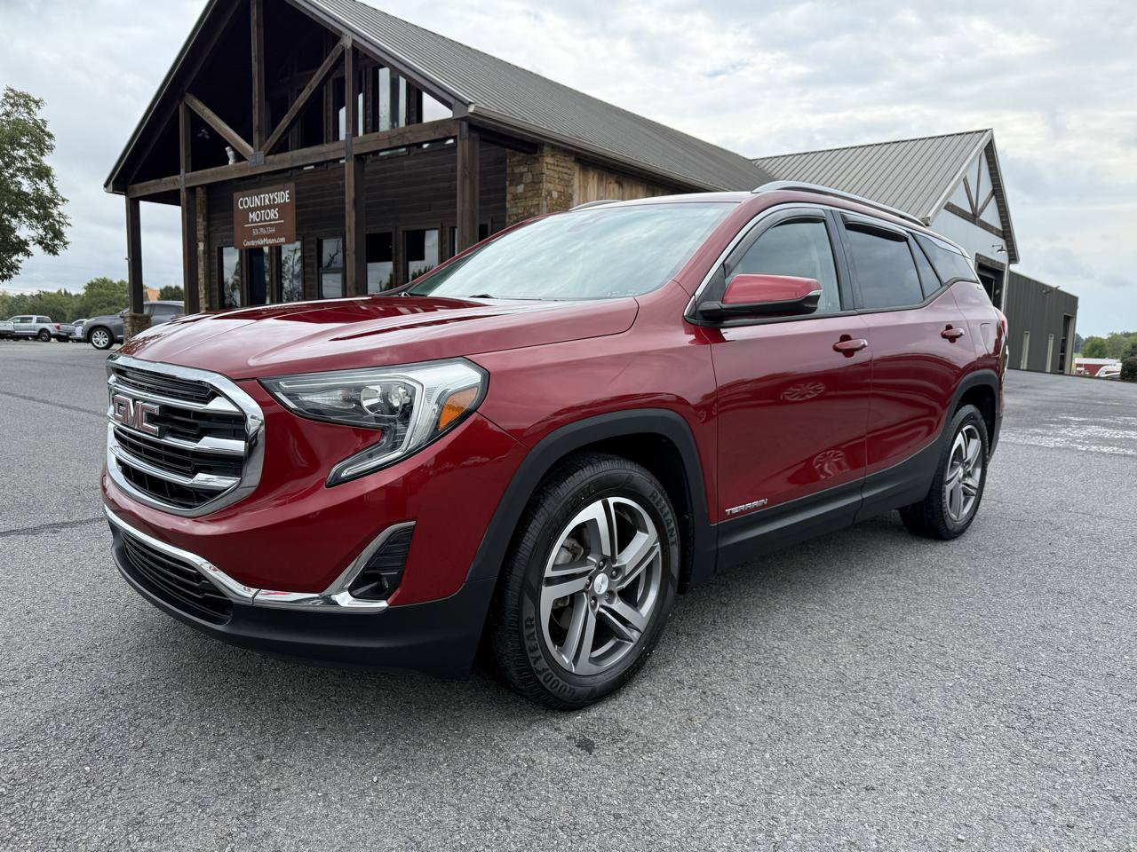 Used 2020 GMC Terrain SLT w/ Preferred Package FWD image 2
