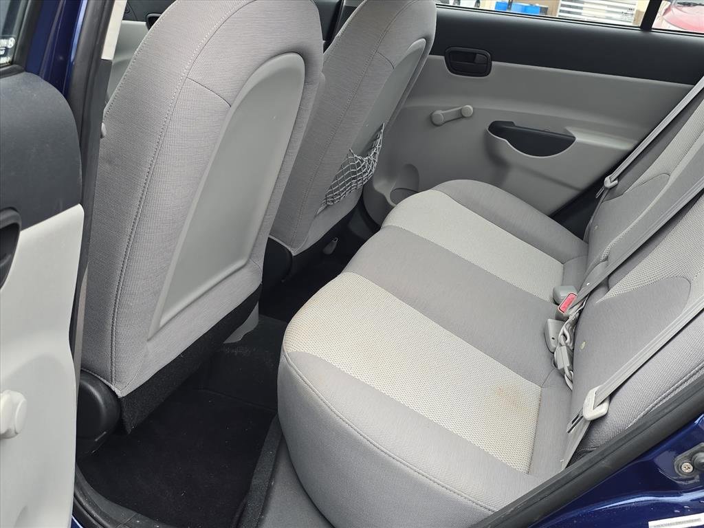 Used 2009 Hyundai Accent GLS w/ Popular Equipment Pkg 5 image 7
