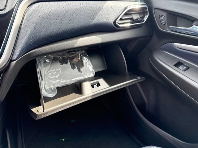 Used 2022 Chevrolet Bolt EUV Premier FWD image 29