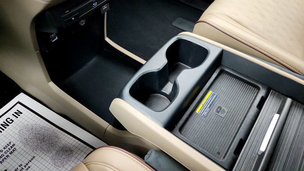 Used 2023 Honda Odyssey Elite image 16