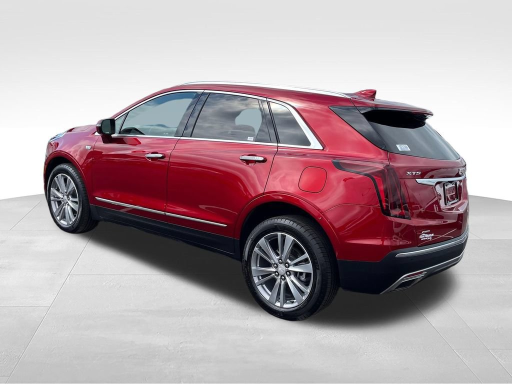 Used 2024 Cadillac XT5 Premium Luxury w/ LPO, Floor Liner Package AWD/4WD image 3