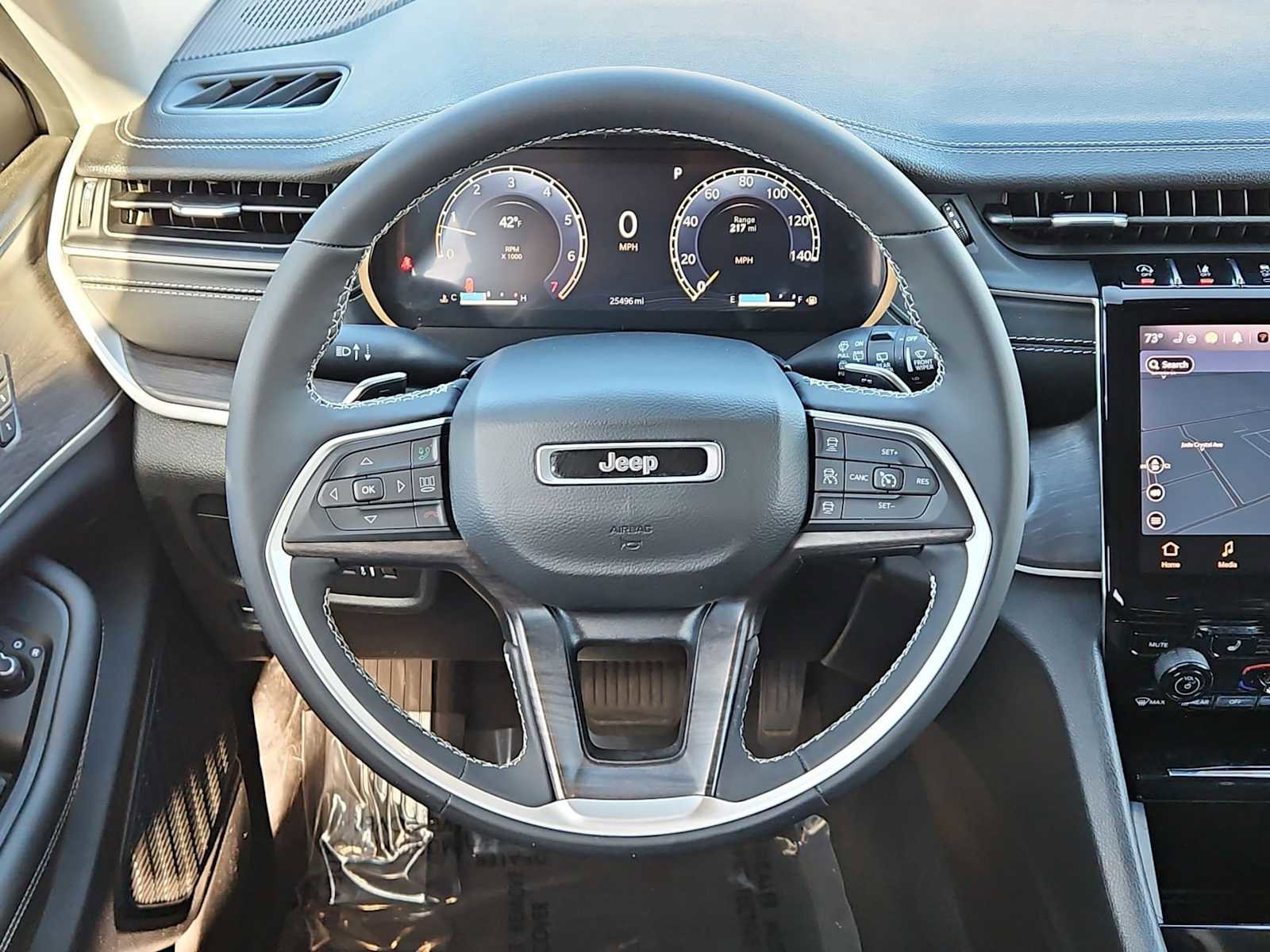 Used 2023 Jeep Grand Cherokee Limited image 22