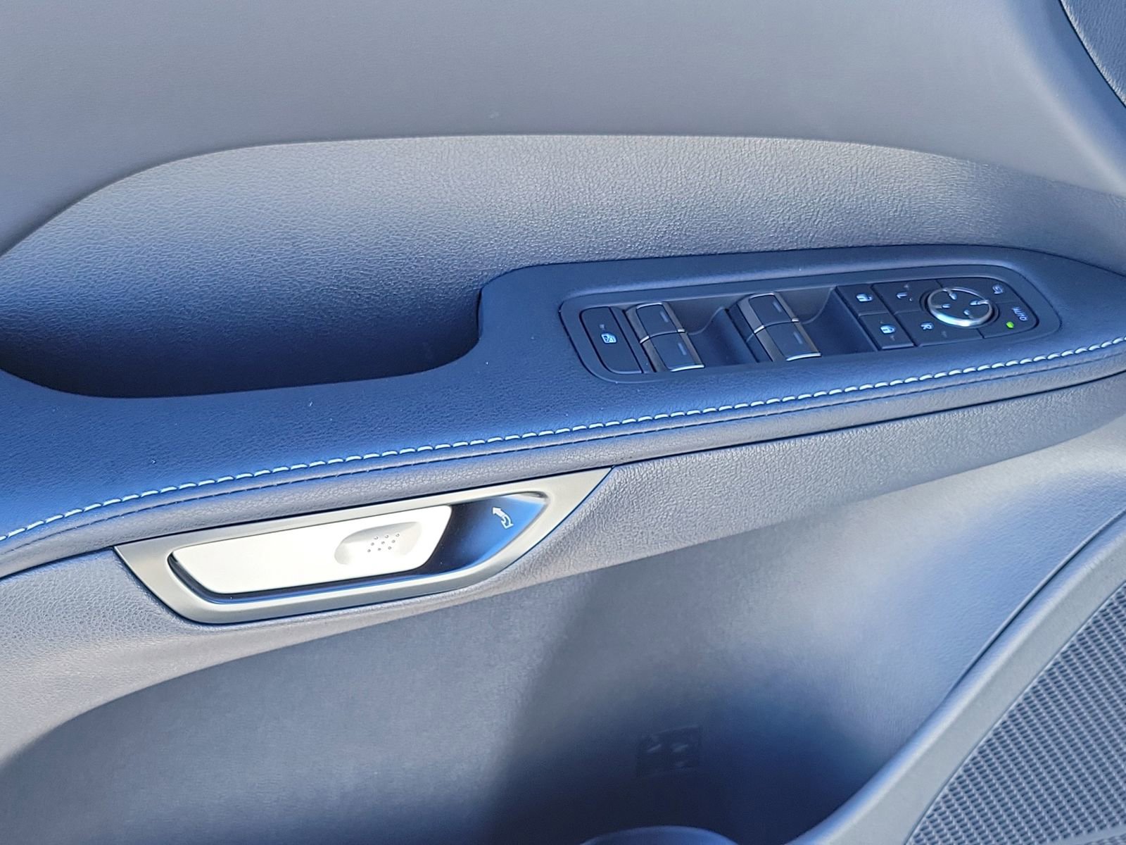 Used 2025 Lexus RX 350 Premium w/ Accessory Package (K3) image 24