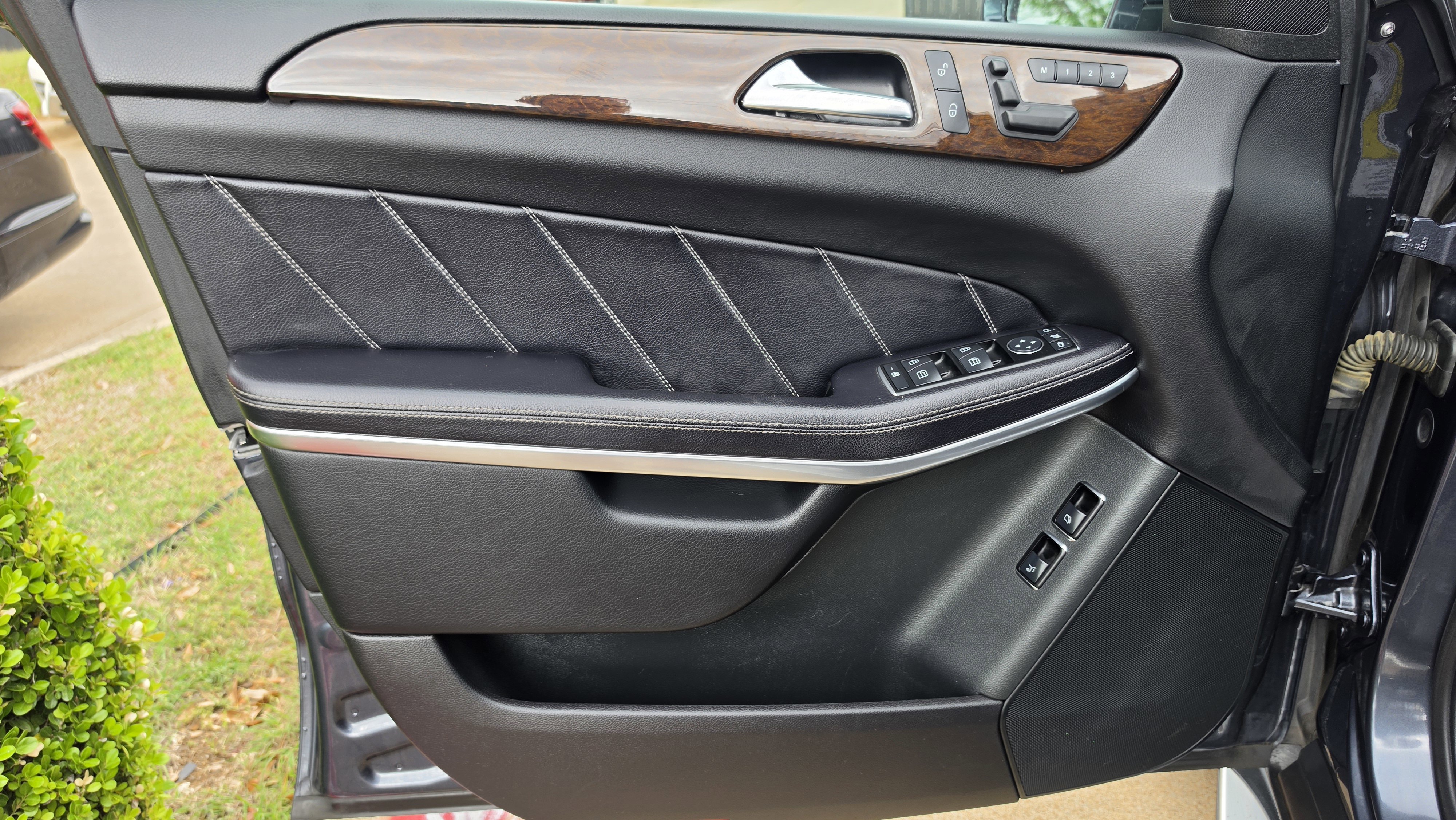 Used 2013 Mercedes-Benz GL 450 4MATIC w/ Premium 1 Pkg image 28