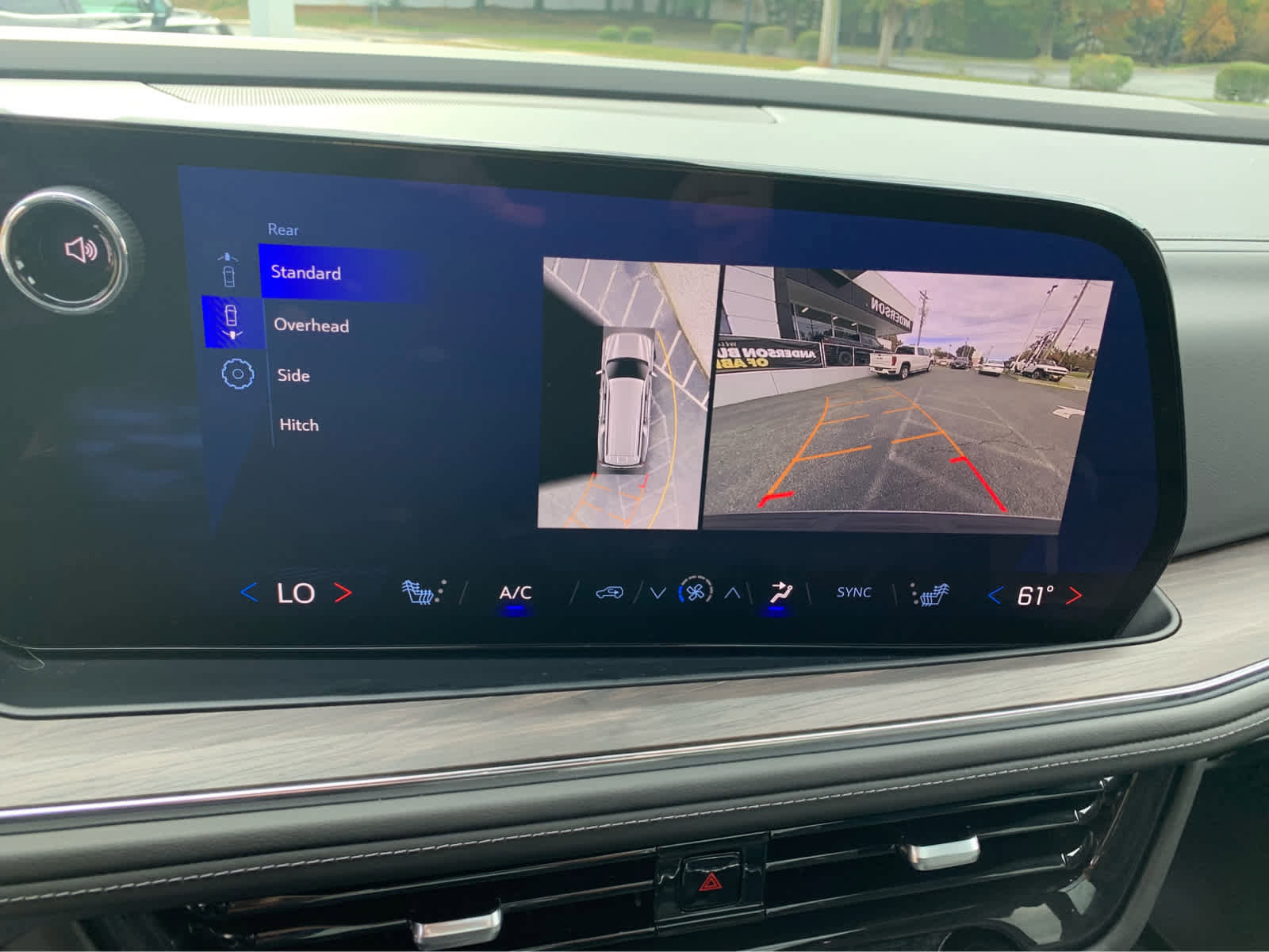 Used 2025 Chevrolet Suburban Z71 image 18