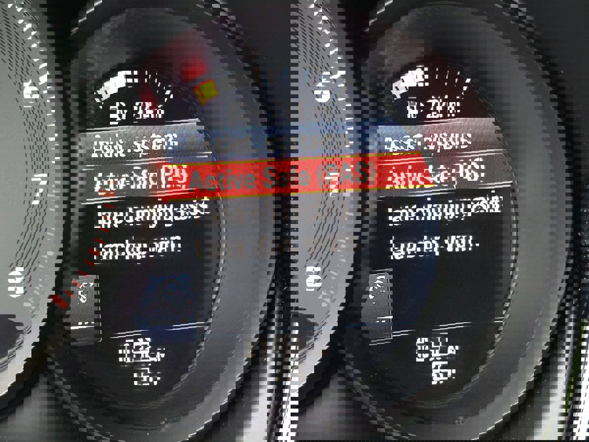 Used 2023 Porsche Macan image 34